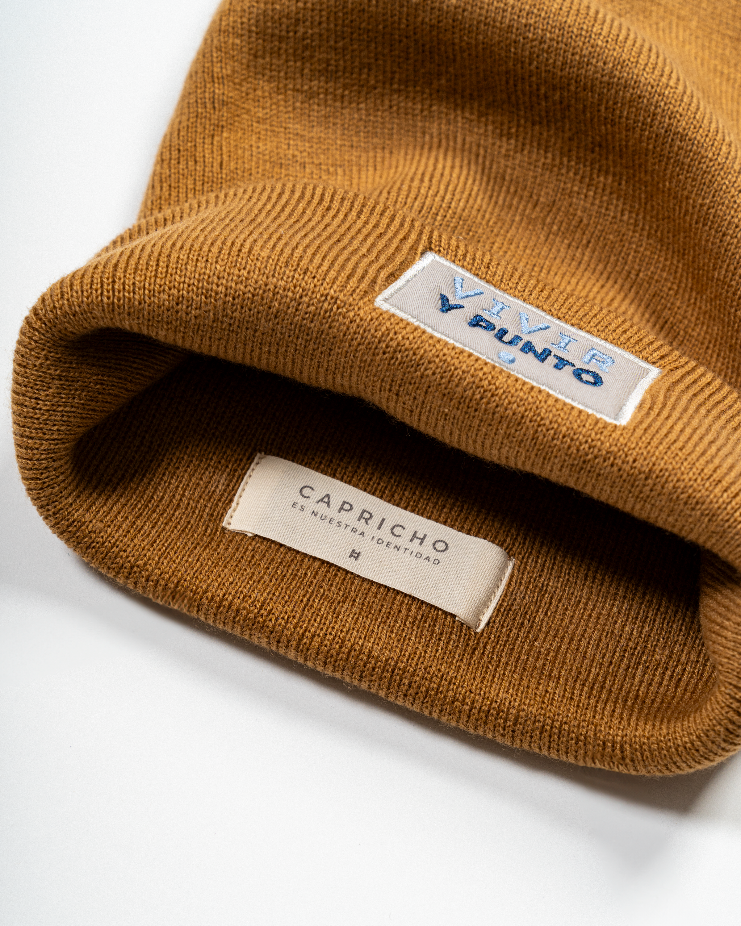 Gorro Vivir y Punto