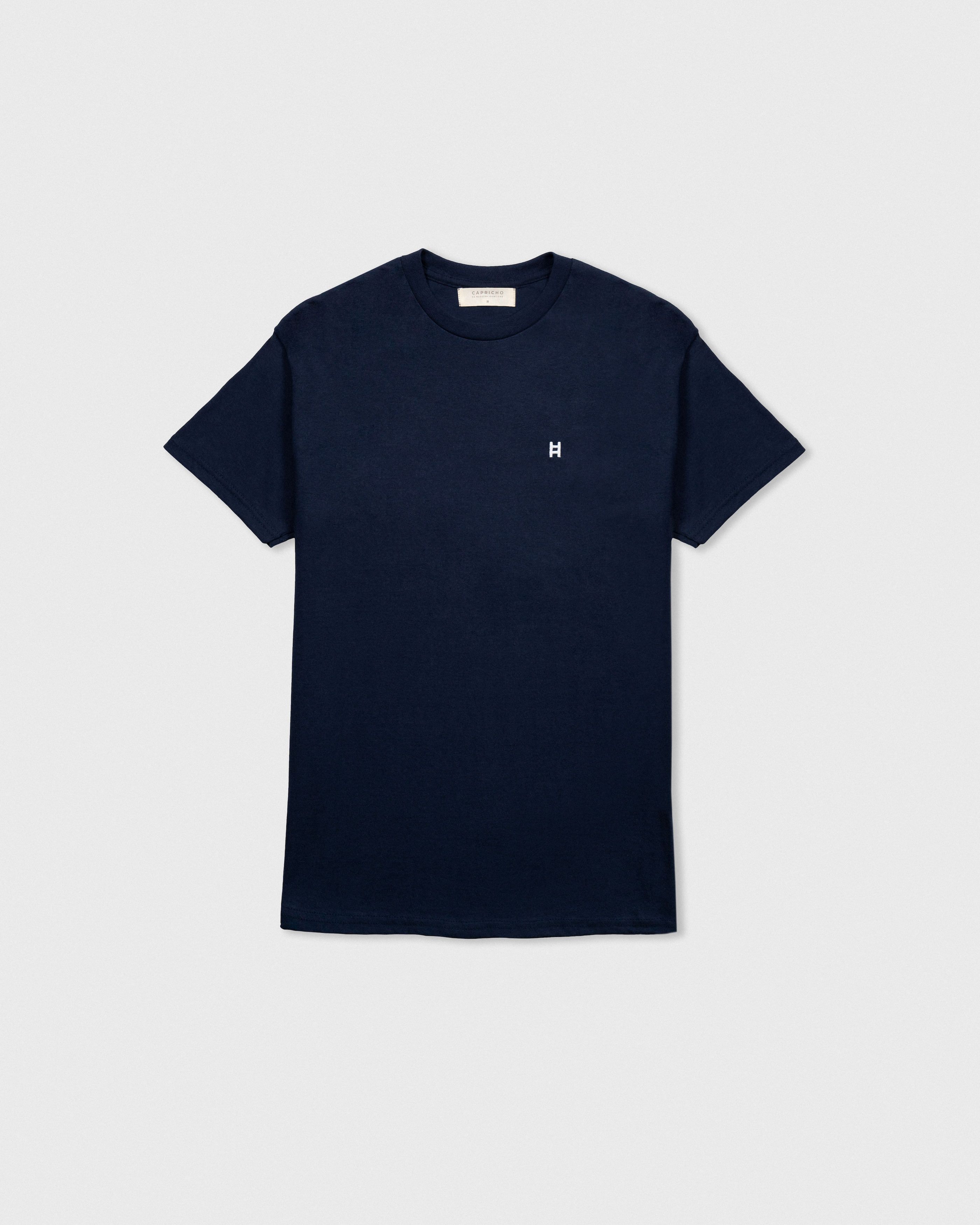 Camiseta H bordada