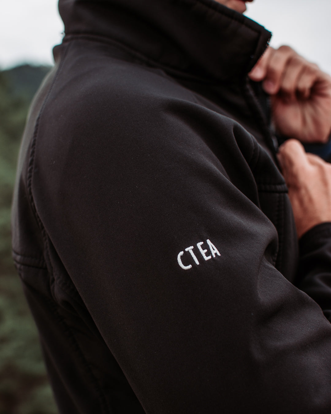 Chaqueta cortavientos Negra