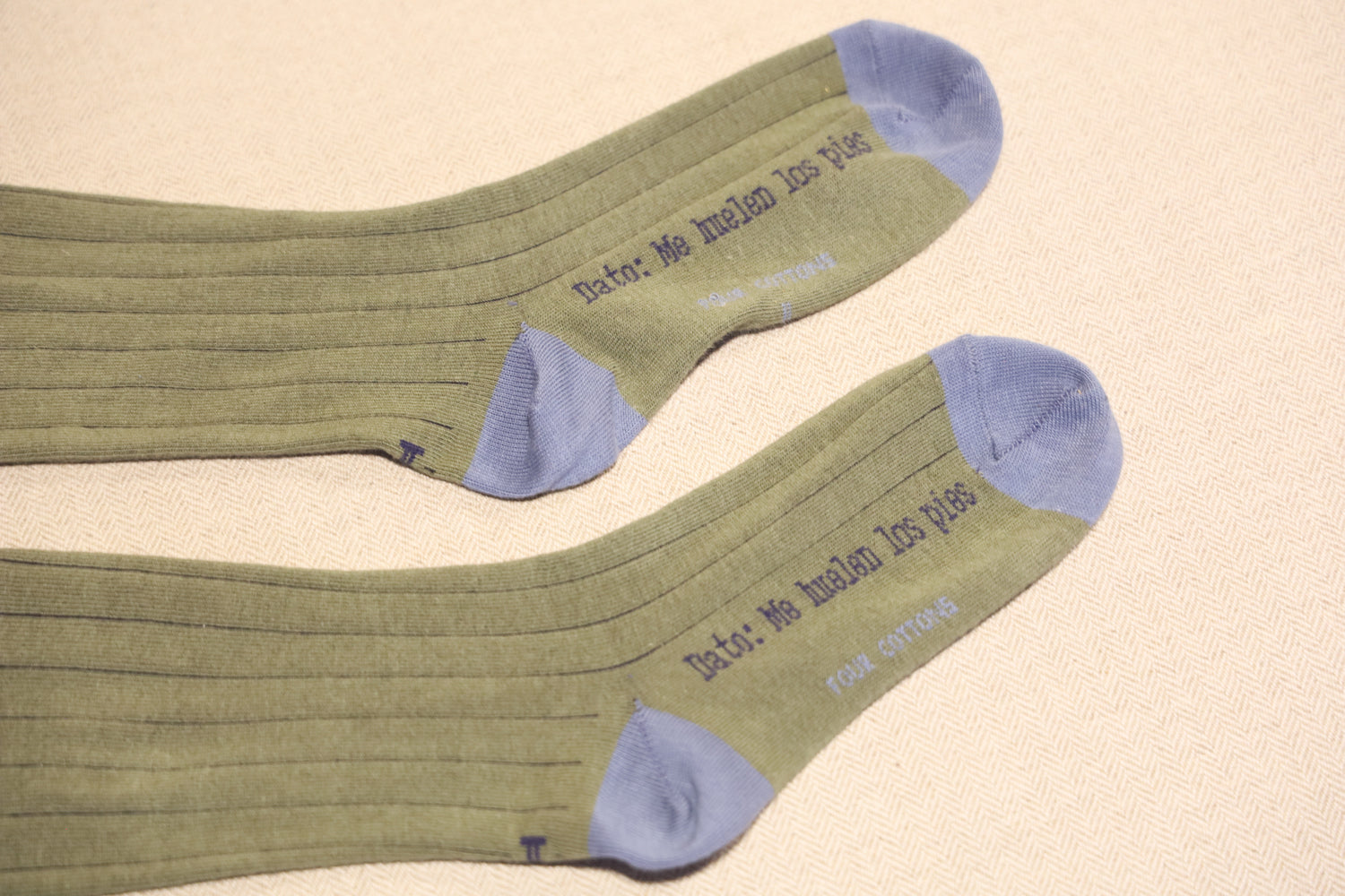 Calcetines By Four Cottons - "Dato: me huelen los pies"