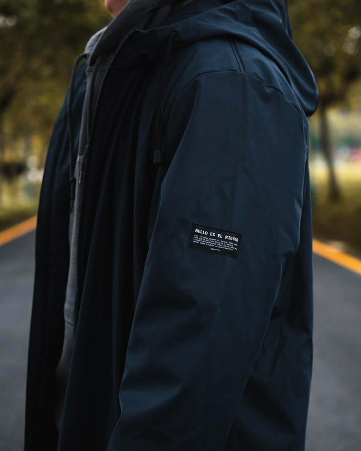 Parka impermeable - "Bello es el Riesgo"